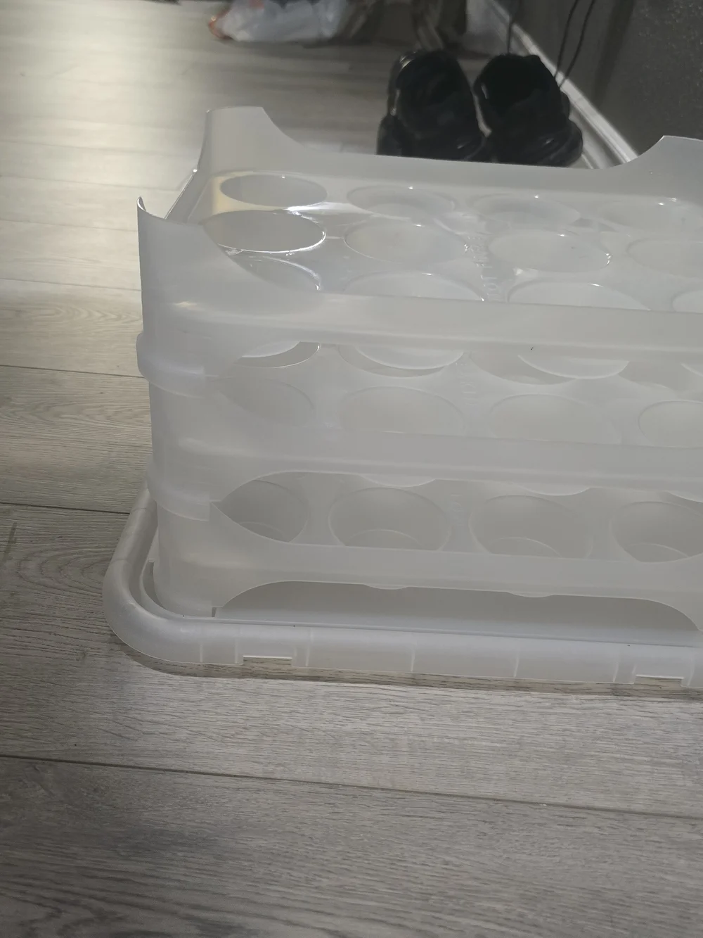 White 36-Cupcake Carrier with Handle
